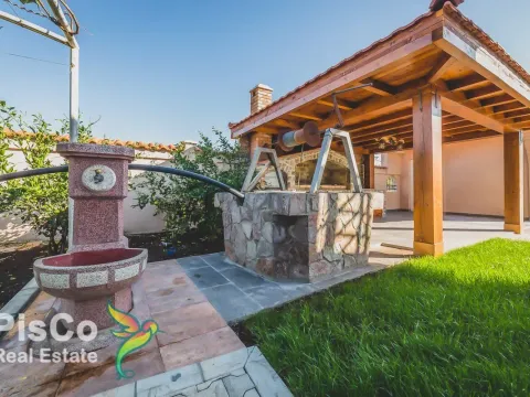 Izdavanje, kuća, 200m², Donji Kokoti, Podgorica - image 8