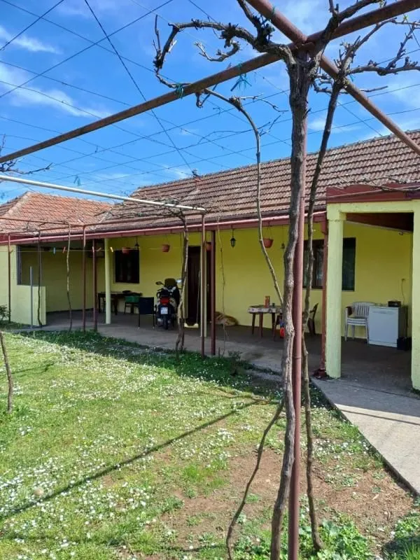 Sale, house, 120m², Donji Kokoti, Podgorica