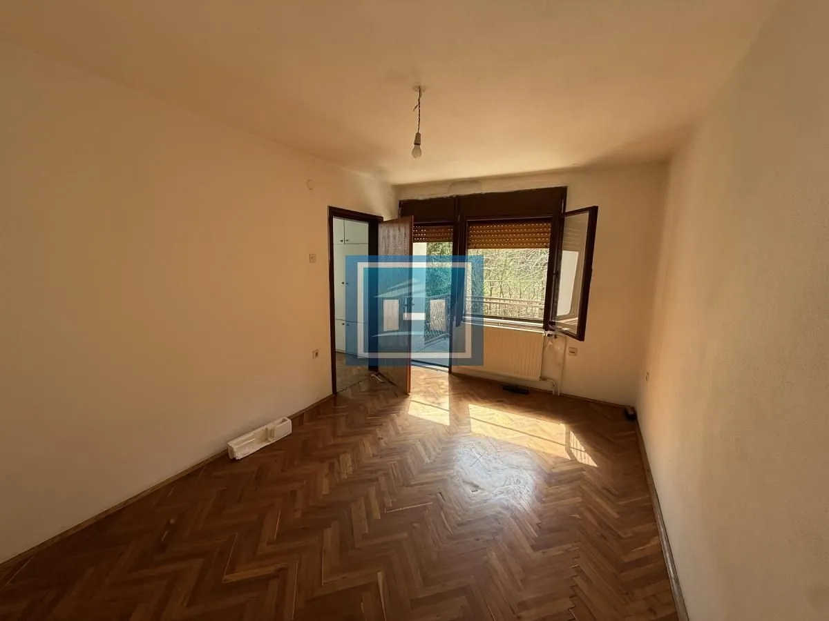 Sale, house, 257m², Strelište, Jagodina