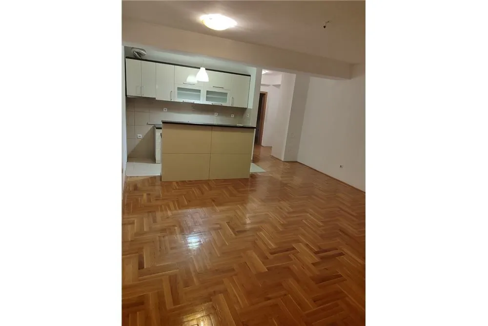 Prodaja, dvosoban stan, 66m², Niš, Srbija