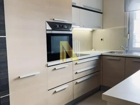 Izdavanje, četvorosoban stan, 98m², Centar, Novi Sad - image 5