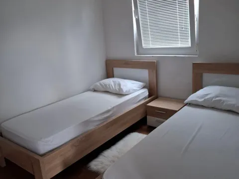 Rent, two bedroom apartment, 90m², Mrčevac, Tivat - image 7
