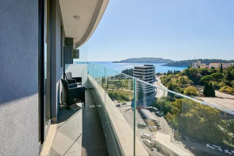 Rent, one bedroom apartment, 52m², Bečići, Budva - image 8