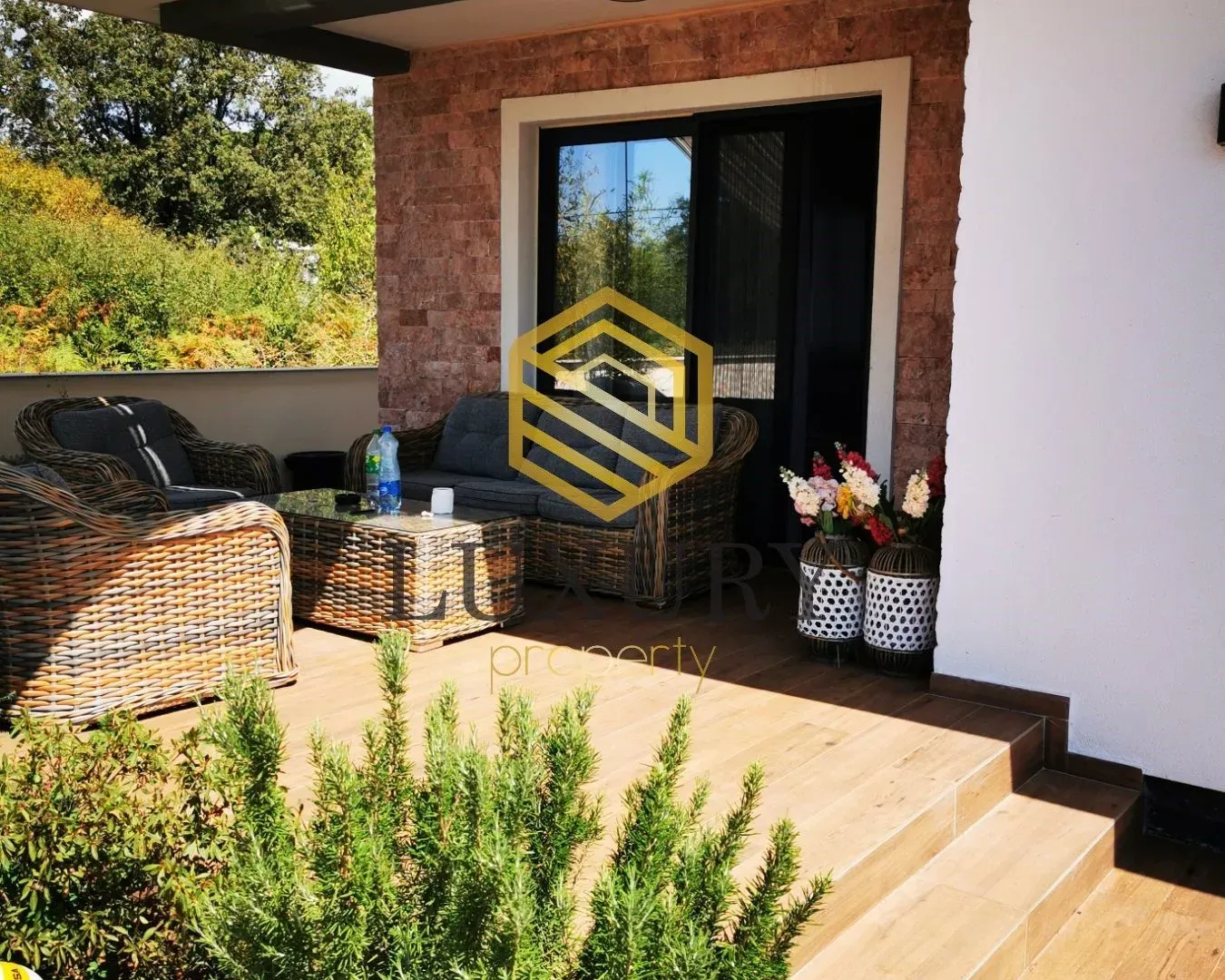 Rent, house, 200m², Krimovica, Kotor