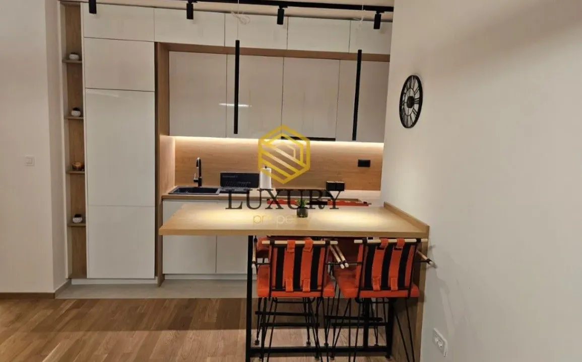 Izdavanje, dvosoban stan, 54m², City Kvart, Podgorica