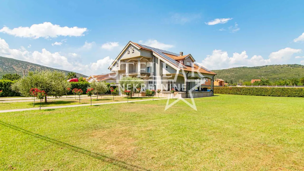 Rent, house, 350m², Beri, Podgorica