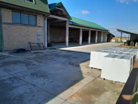 Sale, office space, 860m², Veternik, Novi Sad Sve Podlokacije