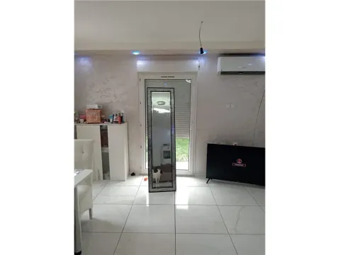 Prodaja, kuća, 60m², Niš, Srbija - image 2