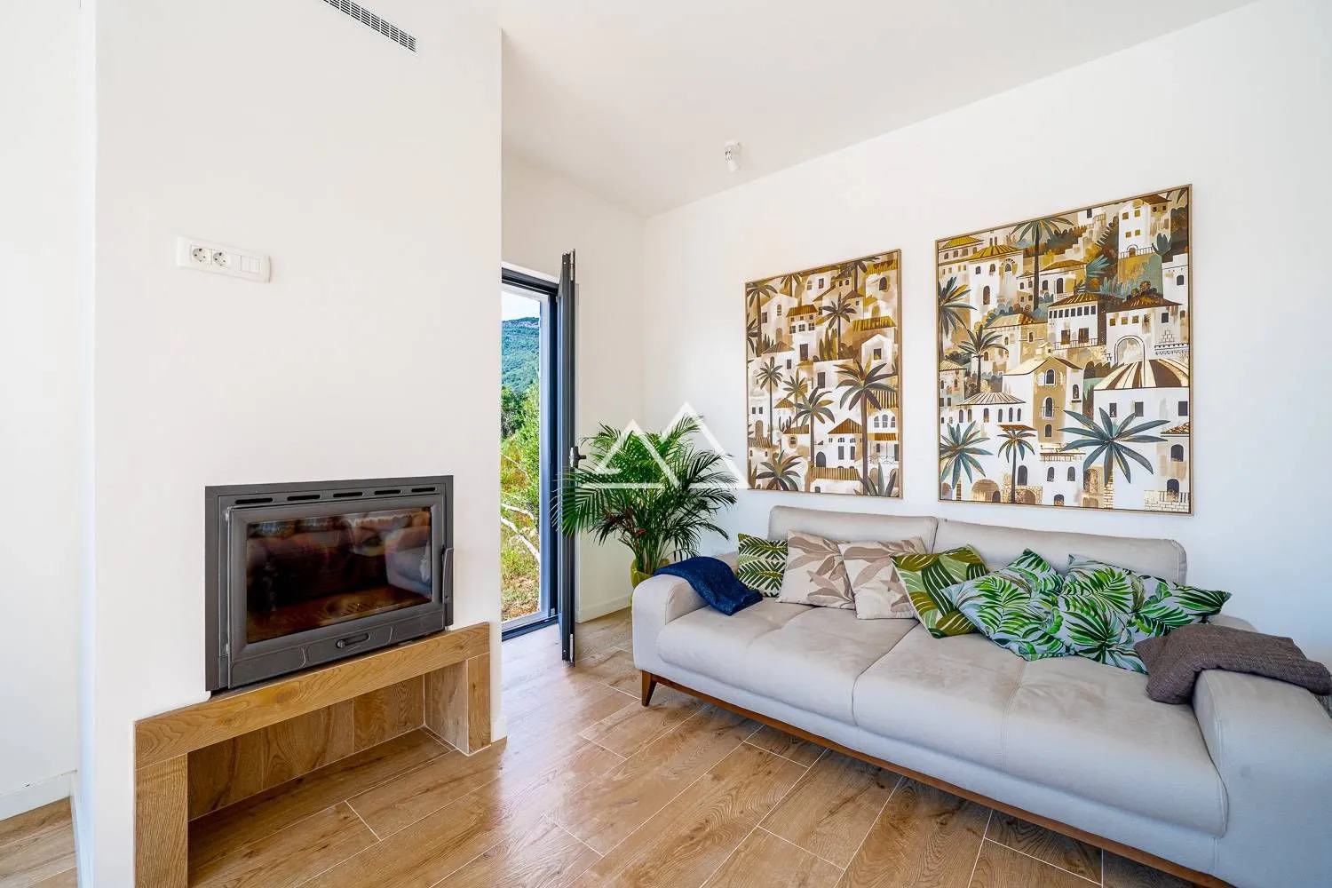 Prodaja, kuća, 220m², Tivat, Crna Gora