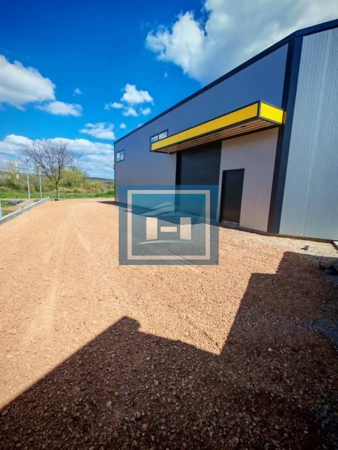 Rent, office space, 430m², Gloždak, Paraćin