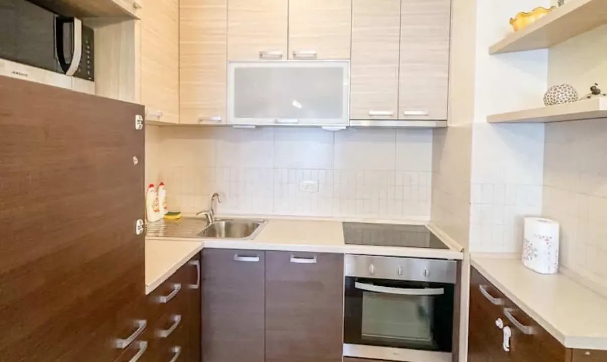 Izdavanje, trosoban stan, 45m², Pobrežje, Podgorica