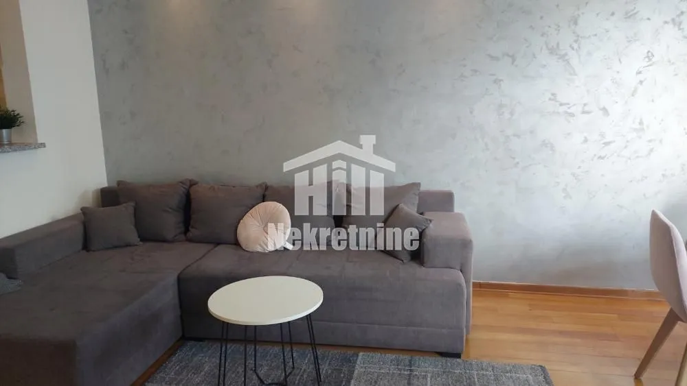Izdavanje, dvosoban stan, 42m², Čukarica, Beograd