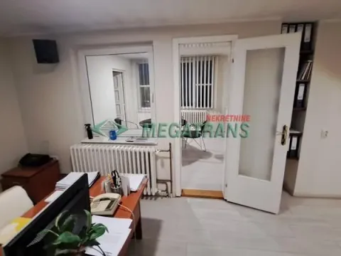 Izdavanje, poslovni prostor, 100m², Banatić, Novi Sad Sve Podlokacije - image 18