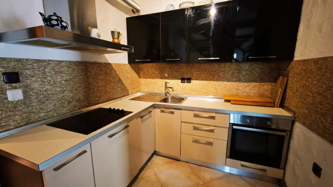 Prodaja, trosoban stan, 91m², Bigova, Kotor