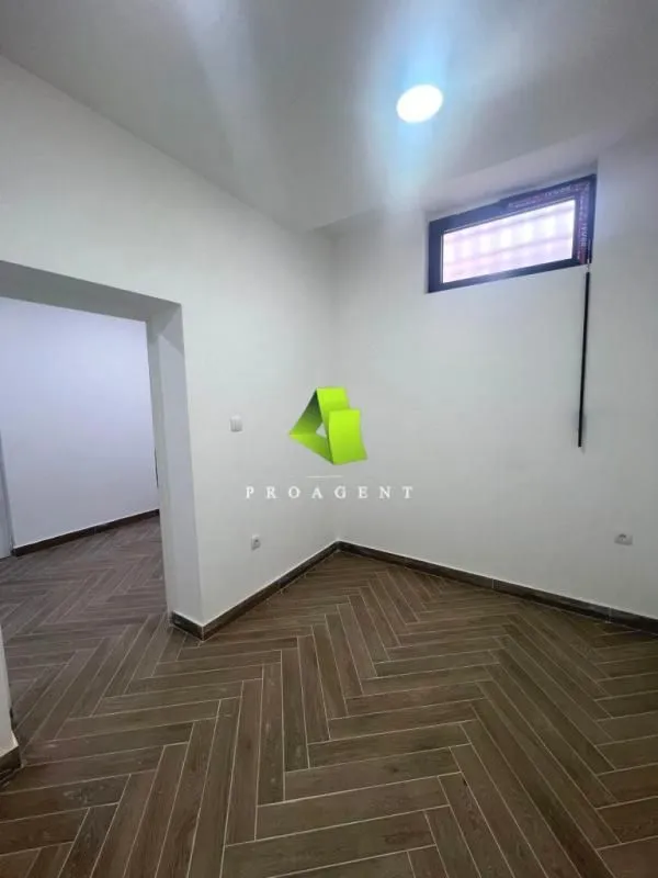 Rent, office space, 50m², Medijana, Niš
