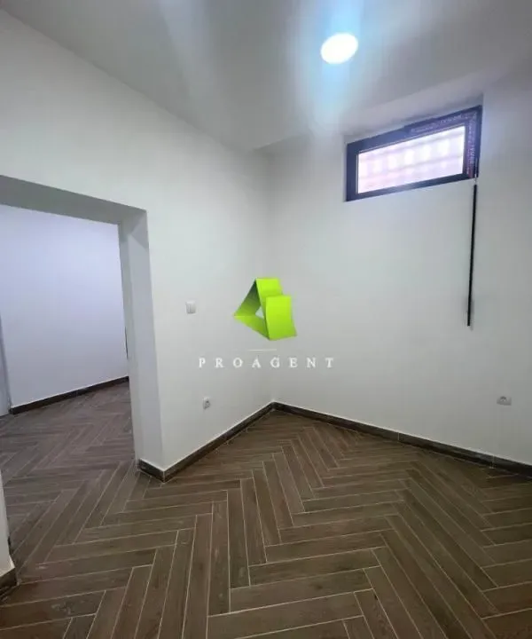 Rent, office space, 50m², Medijana, Niš