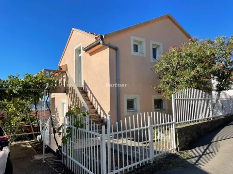 Sale, house, 195m², Šušanj, Bar