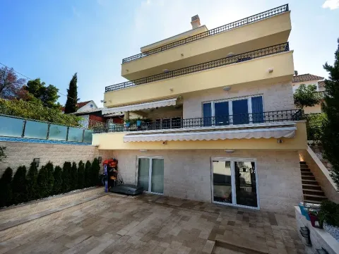Prodaja, kuća, 283m², Krašići, Tivat - image 2