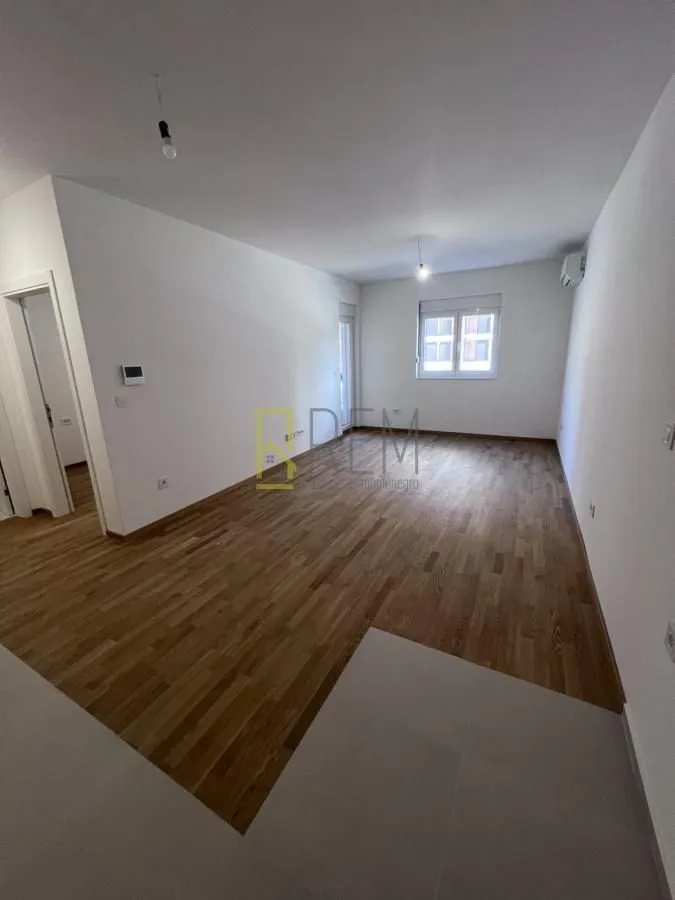 Rent, one bedroom apartment, 46m², Stari Aerodrom, Podgorica