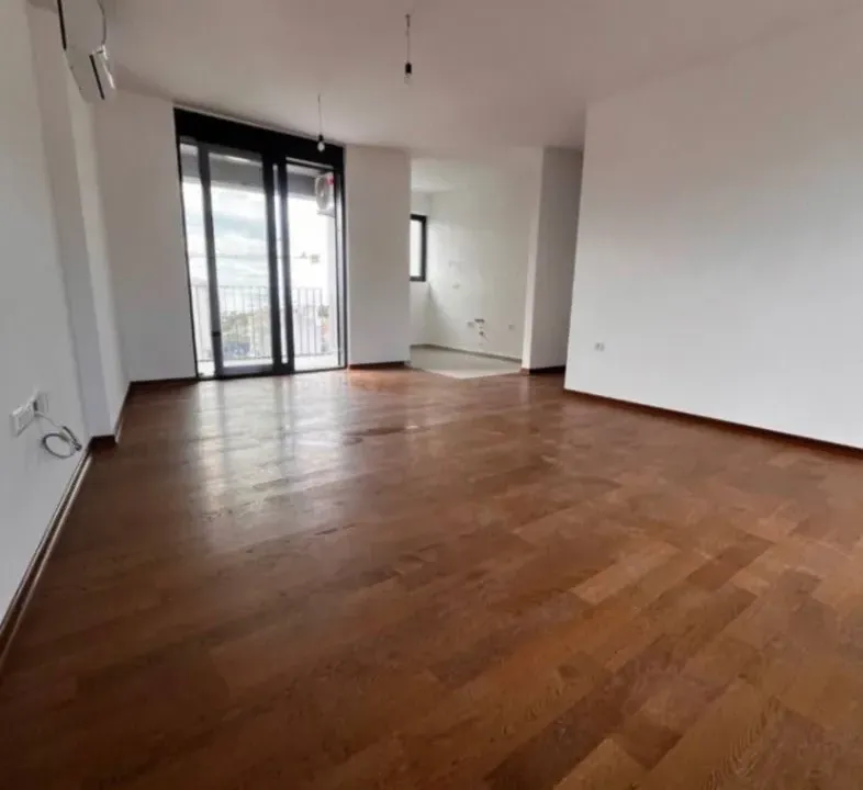 Prodaja, trosoban stan, 74m², Ilino, Bar