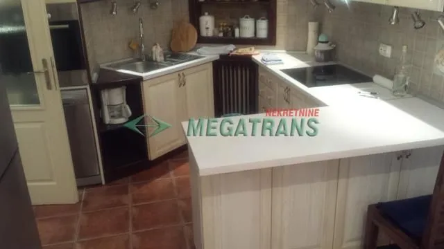 Izdavanje, dvosoban stan, 50m², Bulevar Oslobodjenja, Novi Sad Sve Podlokacije