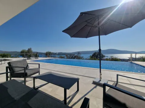 Rent, house, 410m², Tivat, Crna Gora - image 10