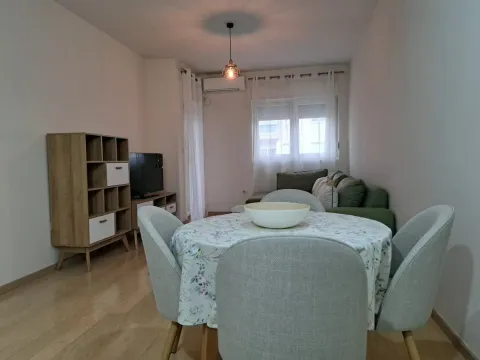 Rent, one bedroom apartment, 46m², City Kvart, Podgorica - image 1
