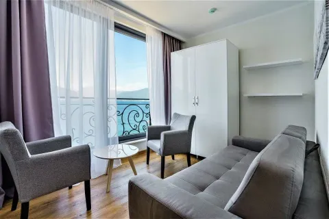 Prodaja, kuća, 420m², Krašići, Tivat - image 11