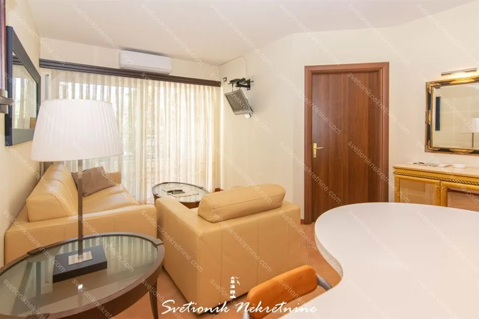 Prodaja, jednosoban stan, 48m², Savina, Herceg Novi