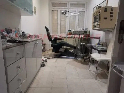 Izdavanje, poslovni prostor, 33m², Zemun Sve Podlokacije, Beograd - image 4