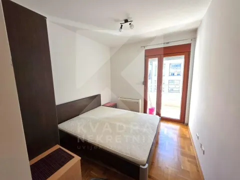 Izdavanje, jednosoban stan, 40m², Pobrežje, Podgorica - image 6