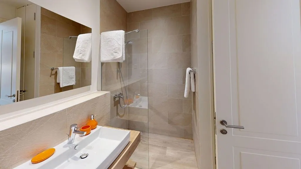 Prodaja, dvosoban stan, 55m², Tivat, Crna Gora