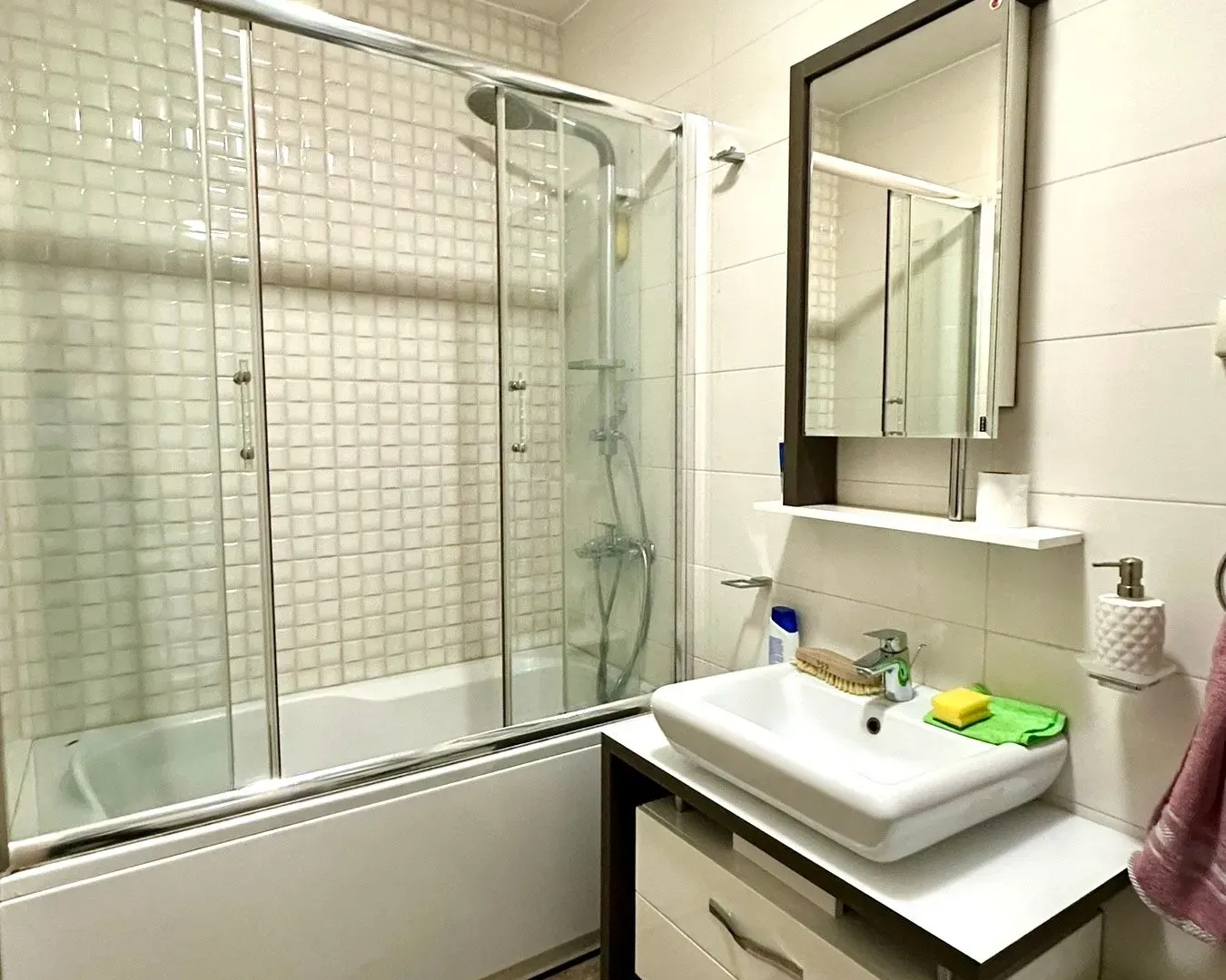 Rent, two bedroom apartment, 76m², City Kvart, Podgorica