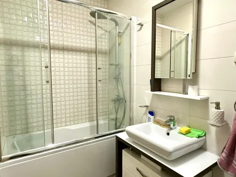 Rent, two bedroom apartment, 76m², City Kvart, Podgorica - image 8