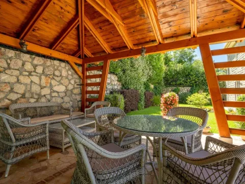 Prodaja, kuća, 317m², Budva, Crna Gora - image 8