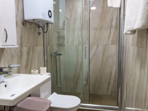 Izdavanje, jednosoban stan, 60m², Bečići, Budva - image 4