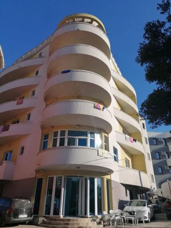 Prodaja, ugostiteljski objekat, 2500m², Dobra Voda, Budva