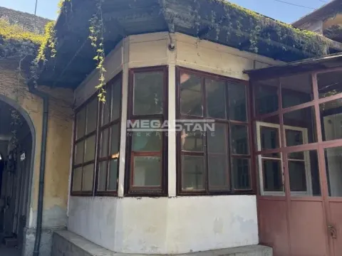 Prodaja, kuća, 312m², Centar, Pančevo - image 11