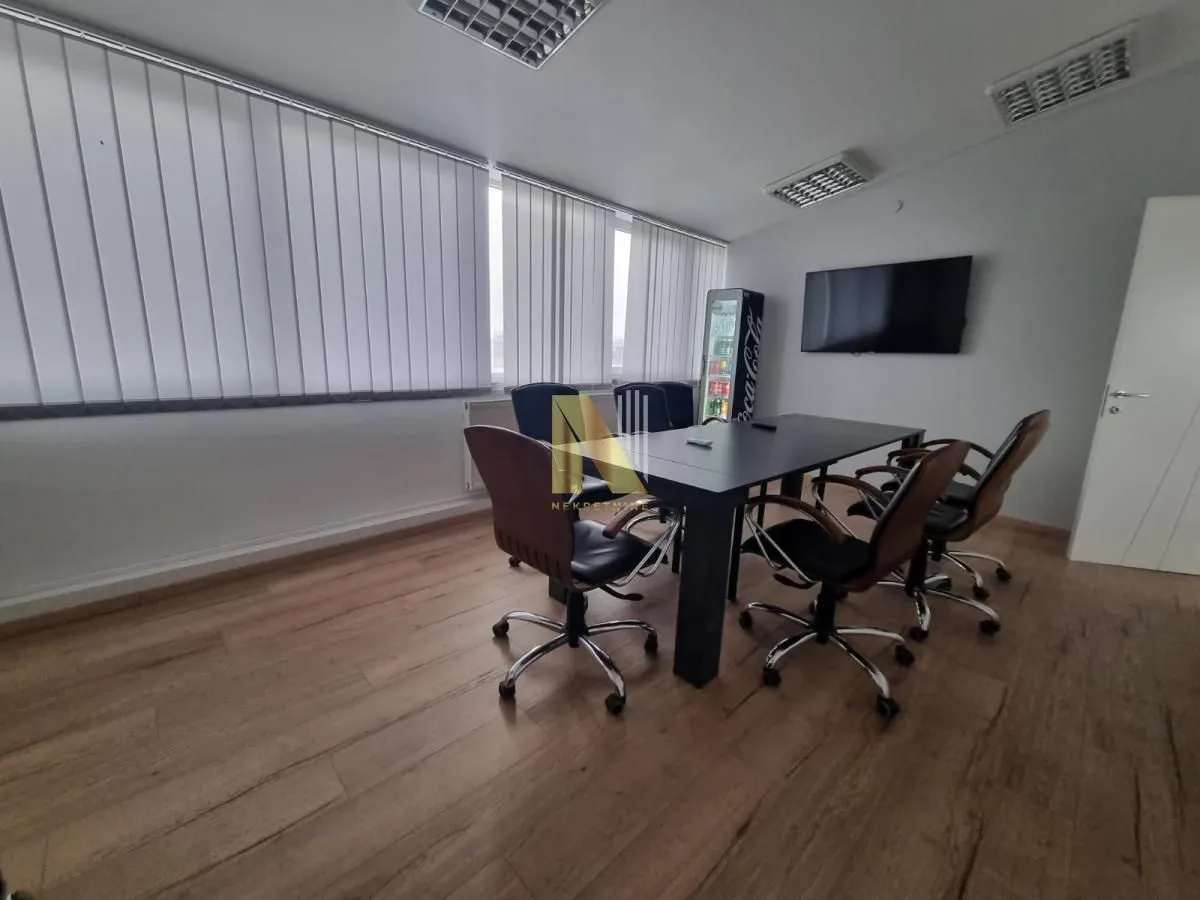 Rent, office space, 736m², Salajka, Novi Sad Sve Podlokacije
