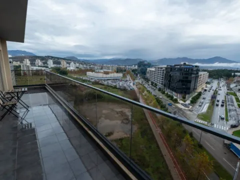 Izdavanje, četvorosoban stan, 127m², Master Kvart, Podgorica - image 6