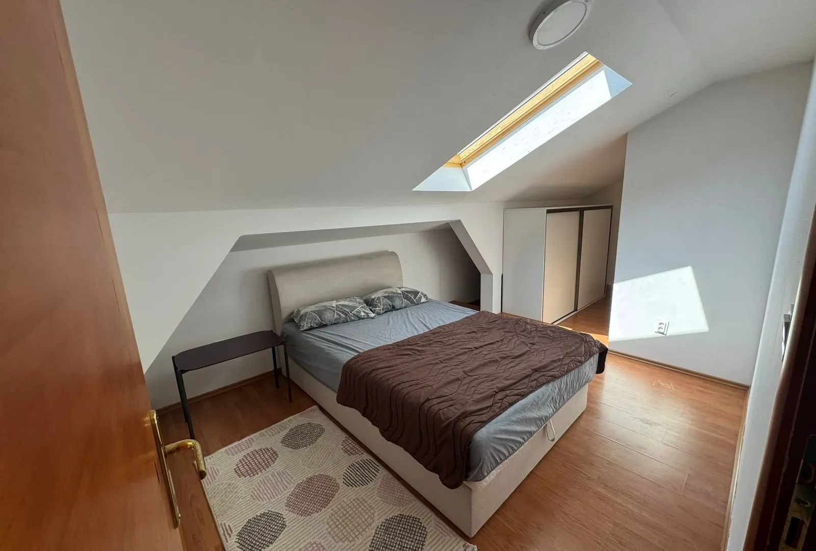 Izdavanje, jednosoban stan, 49m², Stari Aerodrom, Podgorica