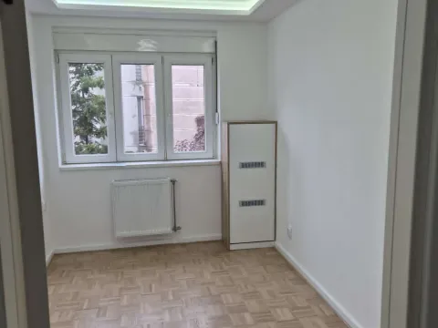 Sale, three bedroom apartment, 60m², Voždovac Sve Podlokacije, Beograd - image 4