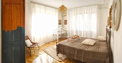 Rent, four bedroom apartment, 140m², Kalenić Pijaca, Vračar Sve Podlokacije - image 9