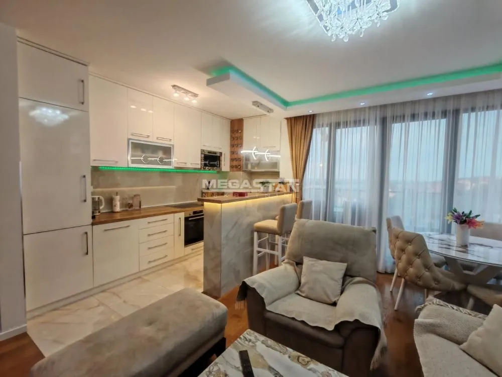 Izdavanje, trosoban stan, 65m², Višnjička Banja, Palilula Sve Podlokacije