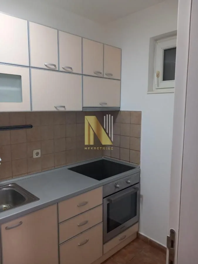 Prodaja, dvosoban stan, 44m², Sajmište, Novi Sad
