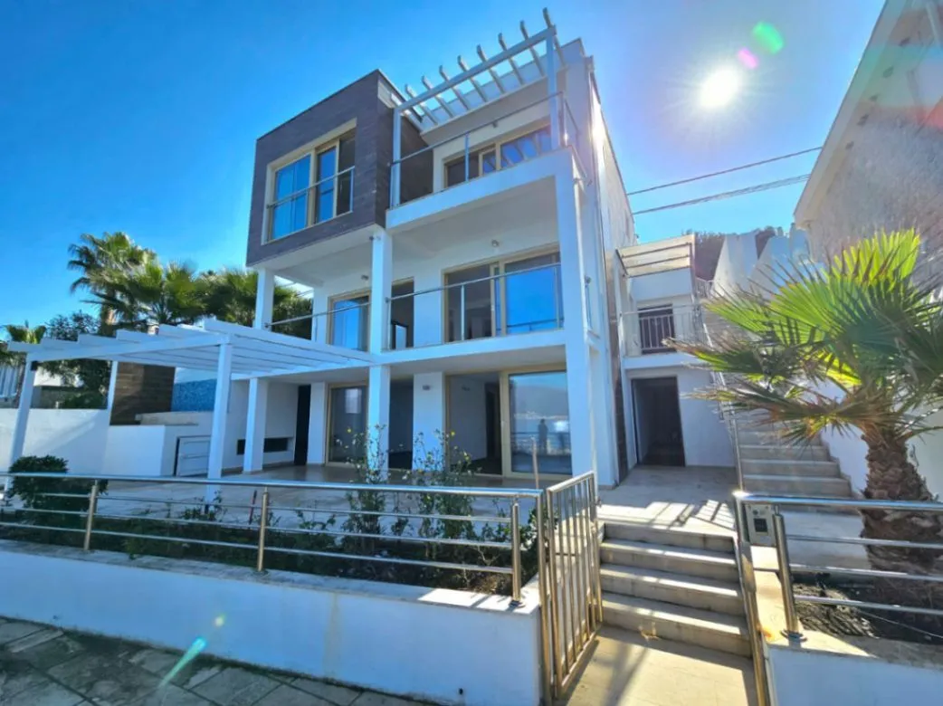 Prodaja, kuća, 250m², Krašići, Tivat
