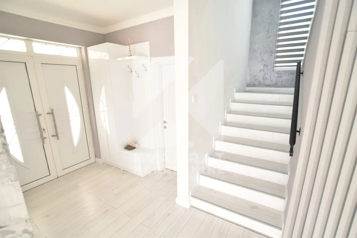 Rent, house, 240m², Kuće Rakića, Podgorica