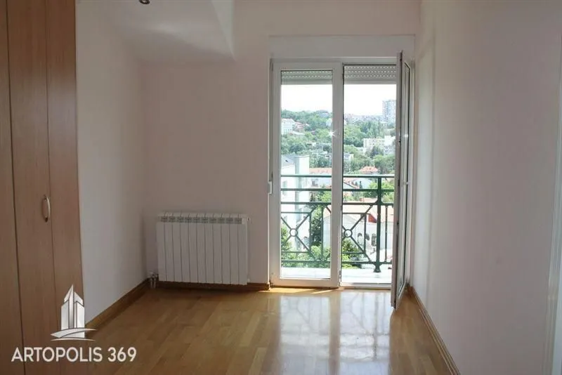 Prodaja, kuća, 215m², Savski Venac, Beograd