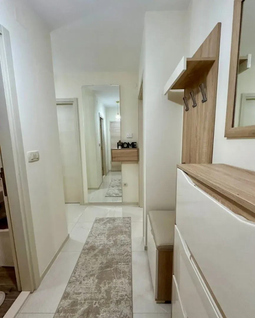 Izdavanje, dvosoban stan, 57m², Zagorič, Podgorica
