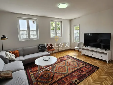 Izdavanje, kuća, 250m², Zagorič, Podgorica - image 2